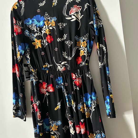 NWT Express Floral Dress - Picture 5 of 6